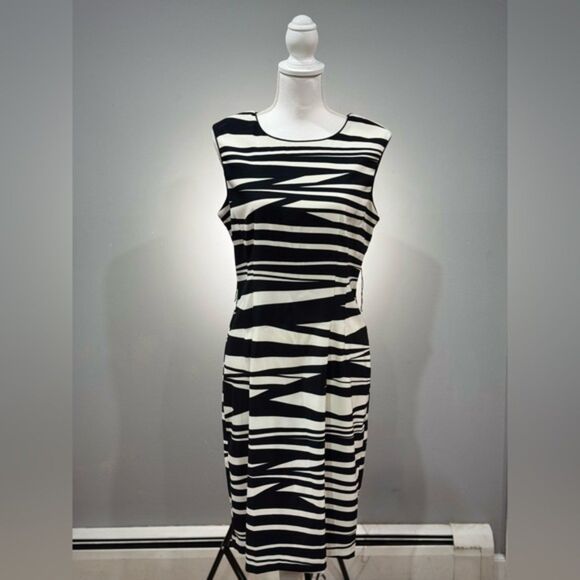 SALE! B/W Bisou Bisou Striped Sheath Dress Size 12 EUC - Picture 1 of 7